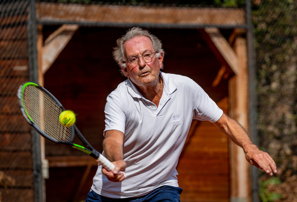 Toegenomen animo voor tennis tussen Kerst en Oud en Nieuw; oud-prof maakt debuut