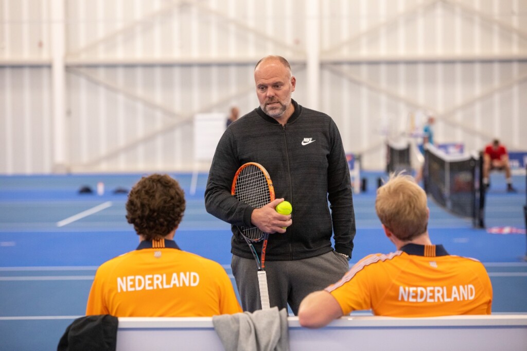 'Een goede tennisopleiding maakt het gewone leven gemakkelijker'